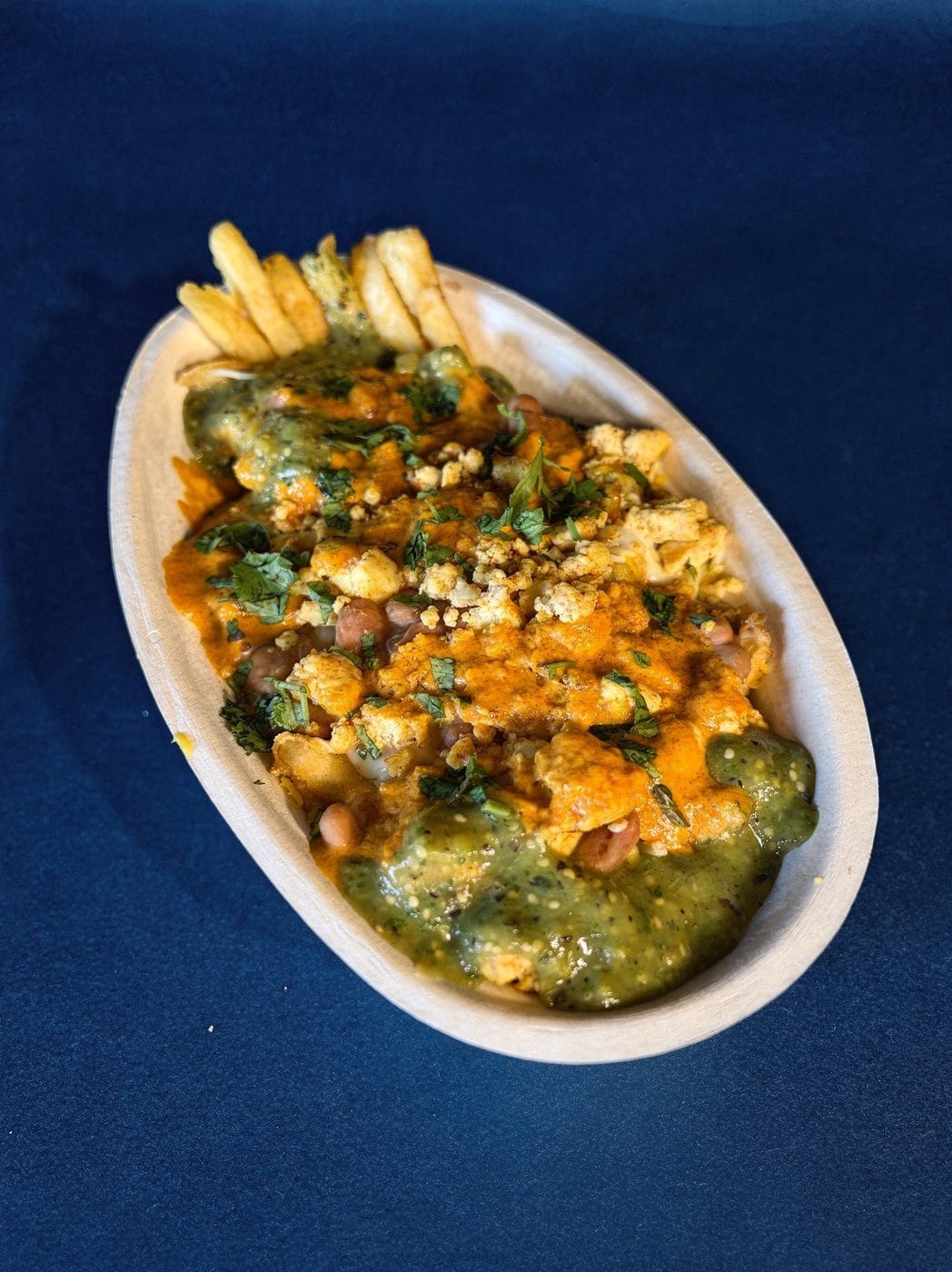 CURRY MEETS QUESO